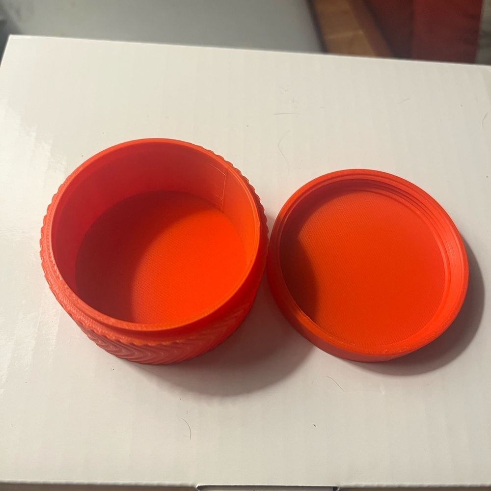 Textured Accessory Container made with a 3D Printer - Picture 4 of 4